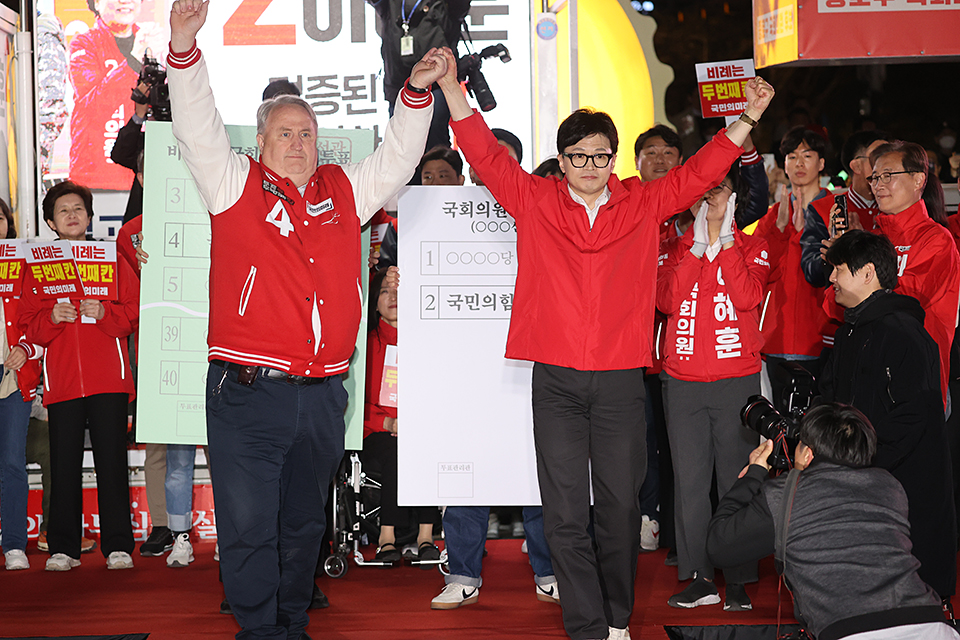 제목 노출 영역입니다 이미지