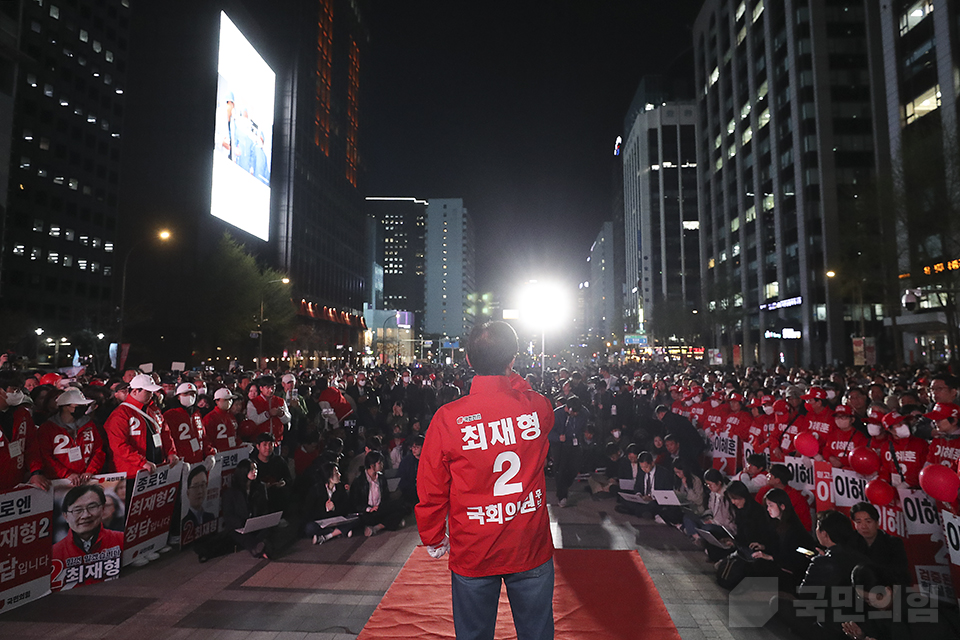 제목 노출 영역입니다 이미지