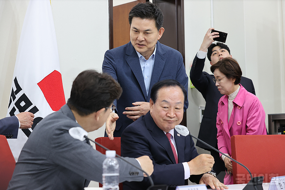 제목 노출 영역입니다 이미지