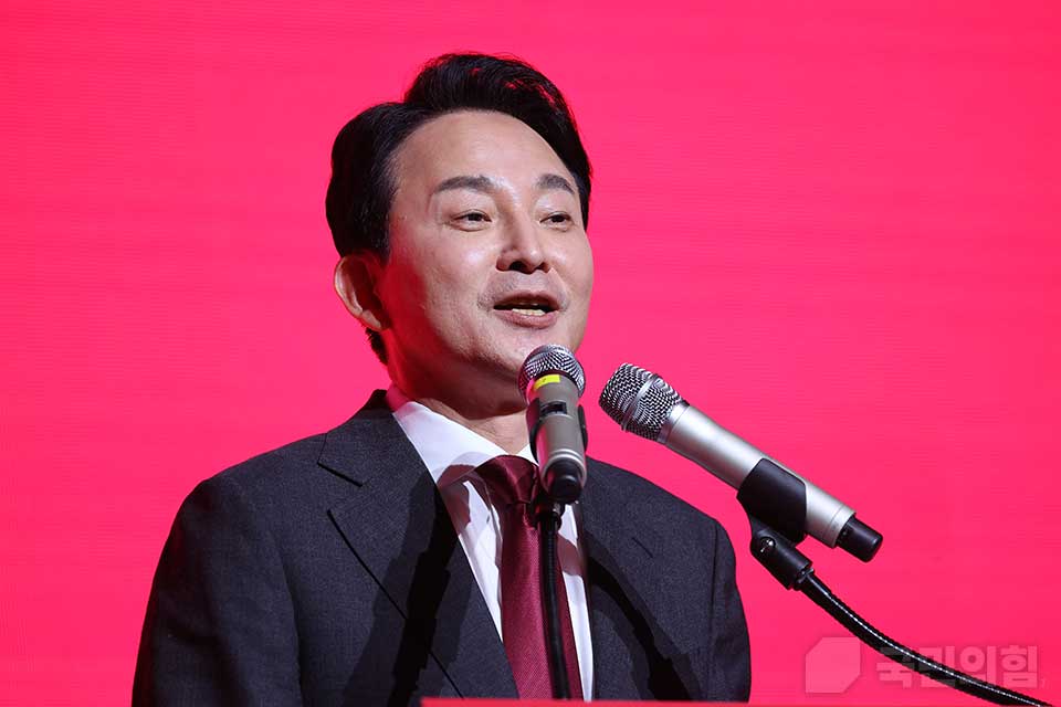 제목 노출 영역입니다 이미지