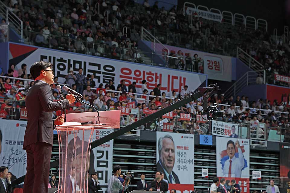 제목 노출 영역입니다 이미지