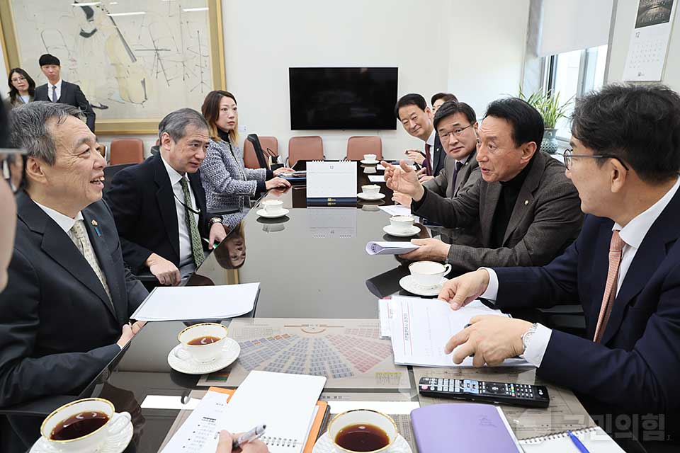 제목 노출 영역입니다 이미지