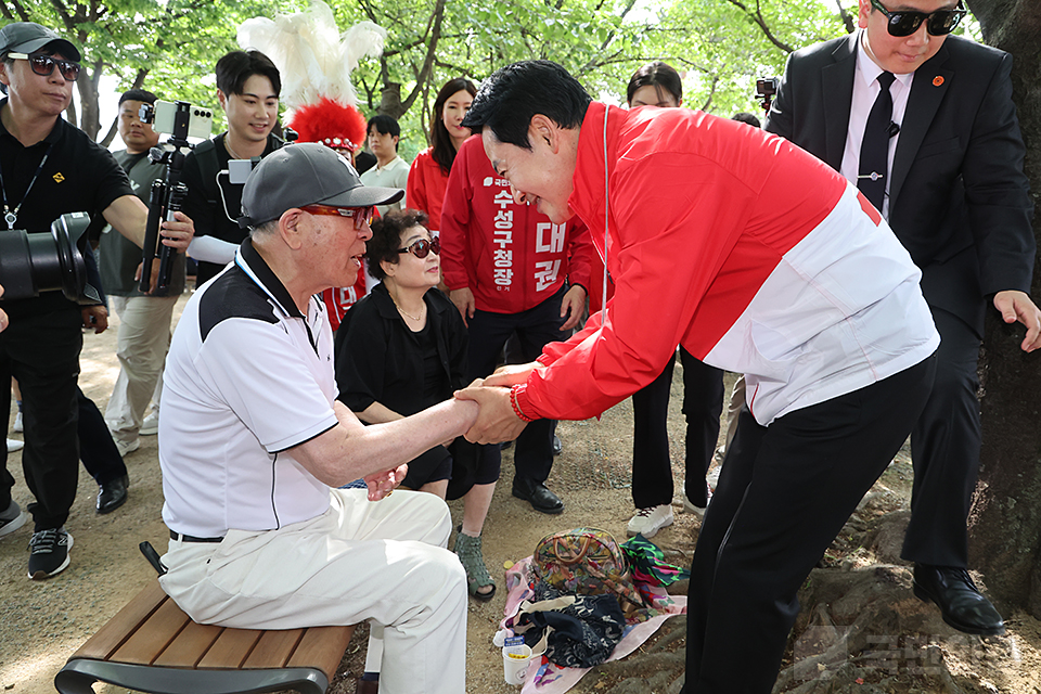 제목 노출 영역입니다 이미지