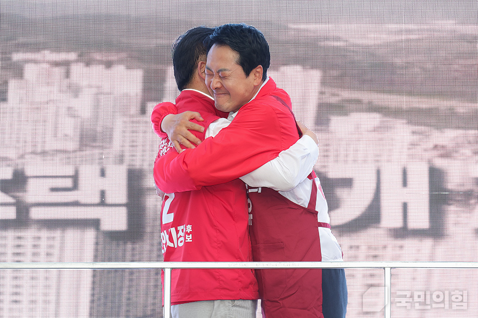 제목 노출 영역입니다 이미지