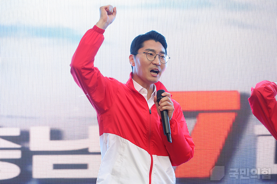 제목 노출 영역입니다 이미지