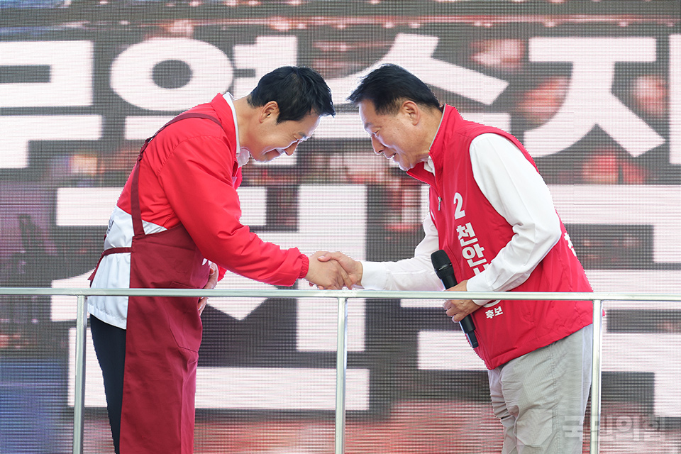 제목 노출 영역입니다 이미지