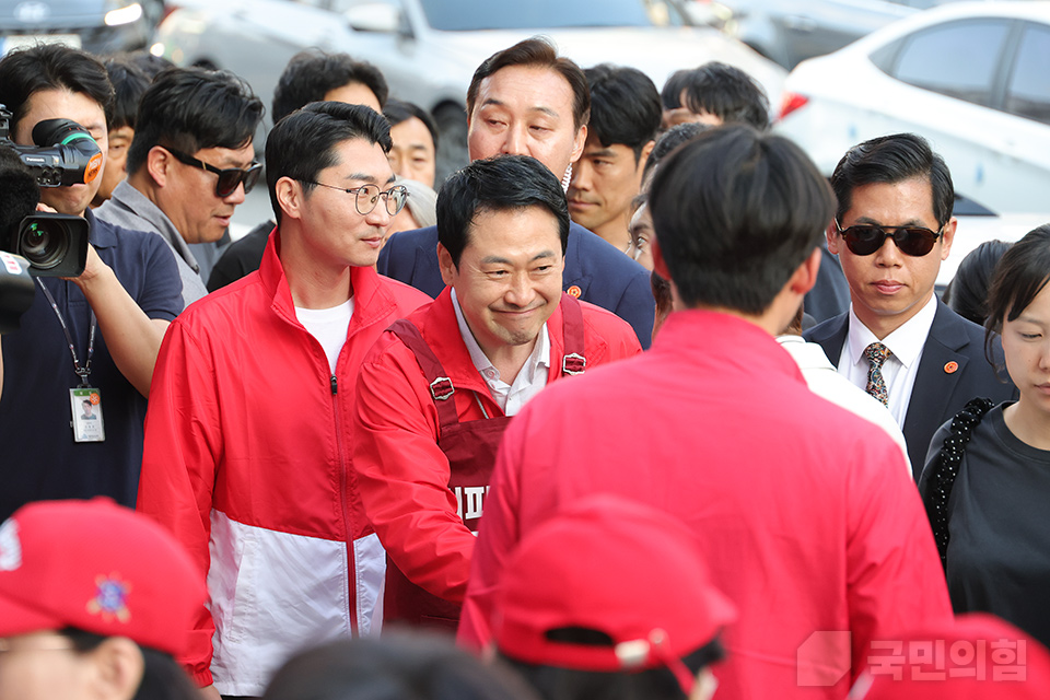 제목 노출 영역입니다 이미지