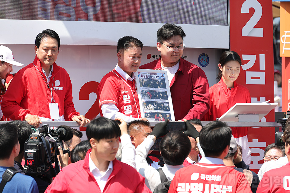 제목 노출 영역입니다 이미지