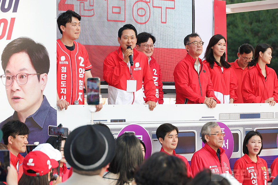 제목 노출 영역입니다 이미지