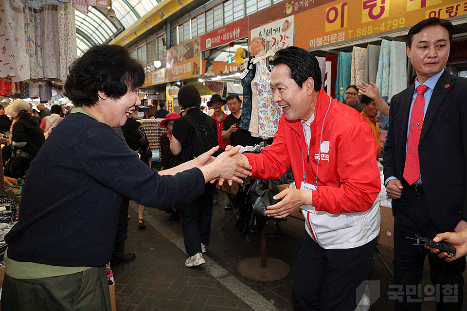 제목 노출 영역입니다 이미지