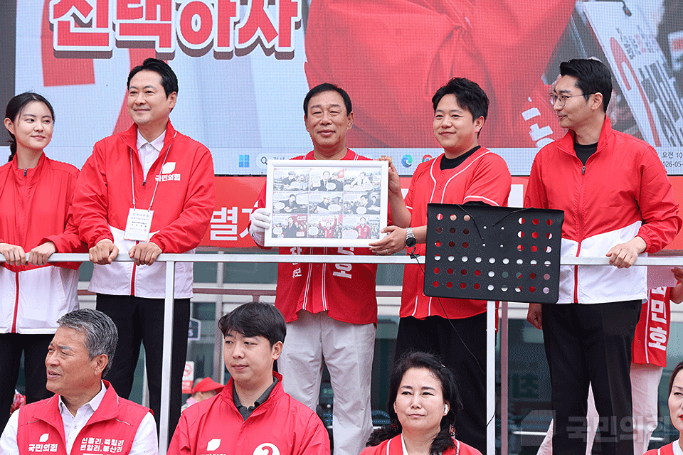 제목 노출 영역입니다 이미지