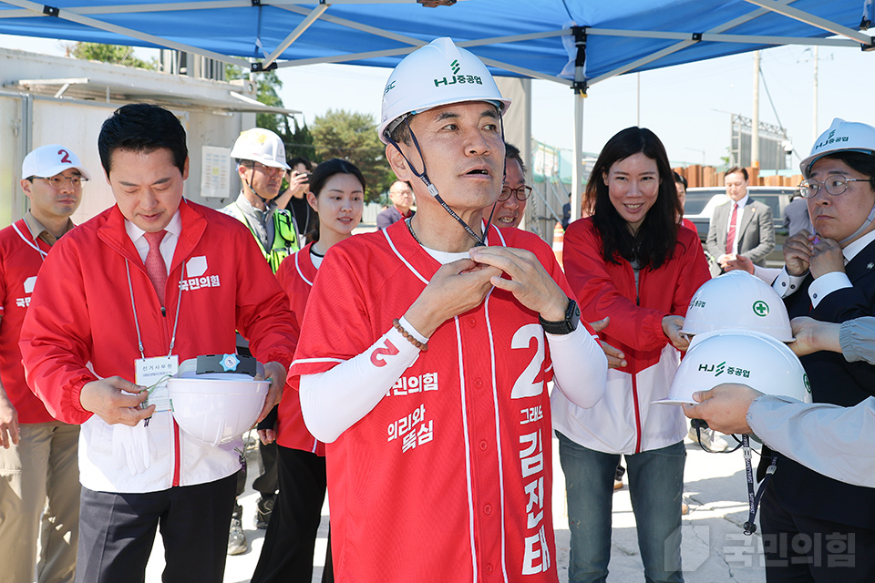제목 노출 영역입니다 이미지