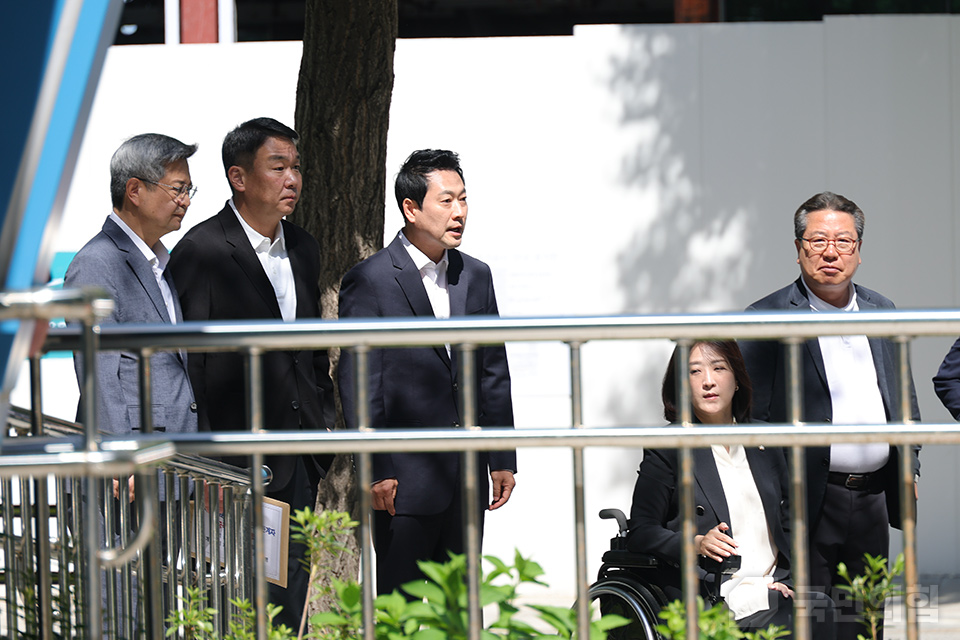 제목 노출 영역입니다 이미지