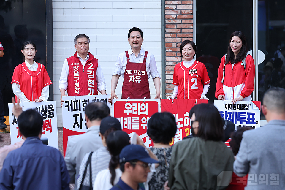 제목 노출 영역입니다 이미지