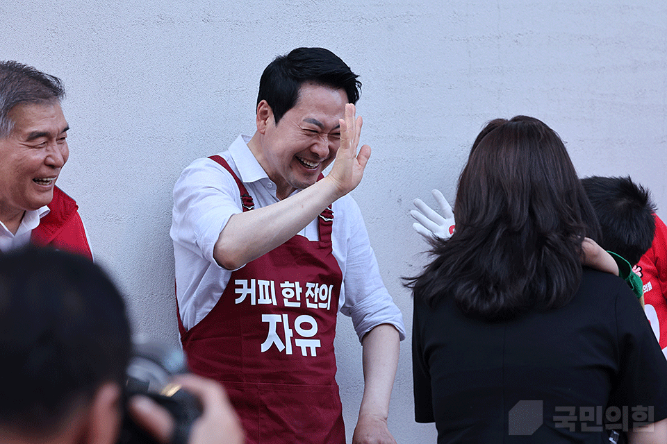 제목 노출 영역입니다 이미지