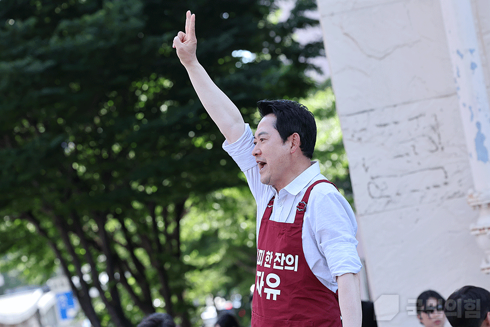 제목 노출 영역입니다 이미지