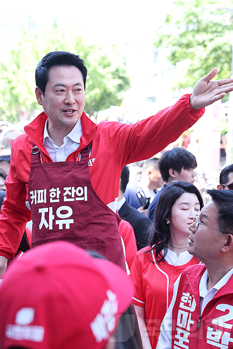 제목 노출 영역입니다 이미지