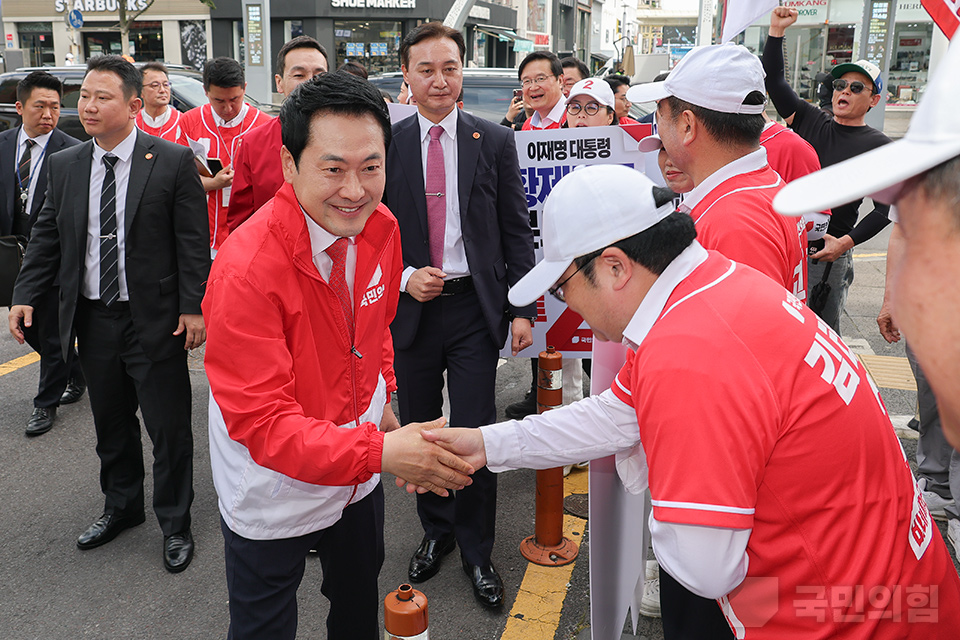 제목 노출 영역입니다 이미지
