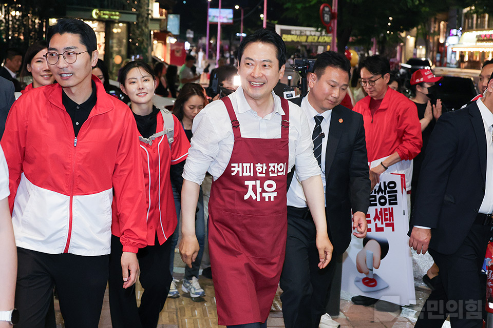 제목 노출 영역입니다 이미지