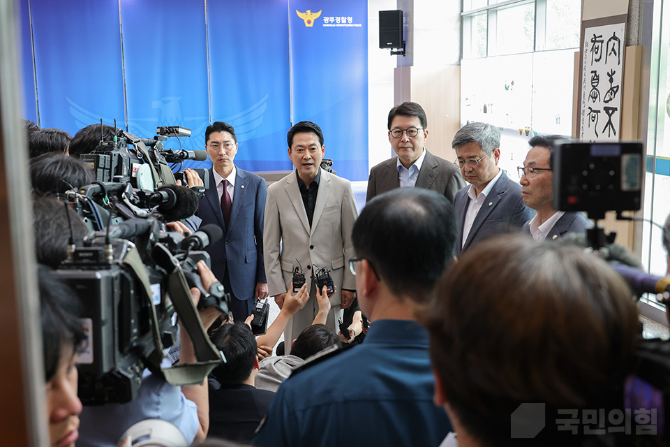 제목 노출 영역입니다 이미지