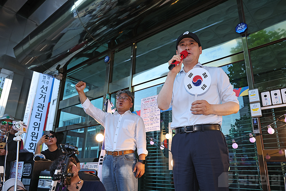 제목 노출 영역입니다 이미지