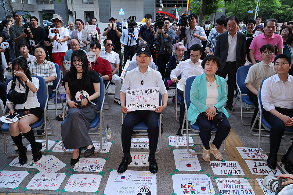 제목 노출 영역입니다 이미지