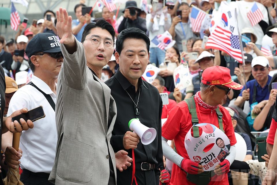 제목 노출 영역입니다 이미지