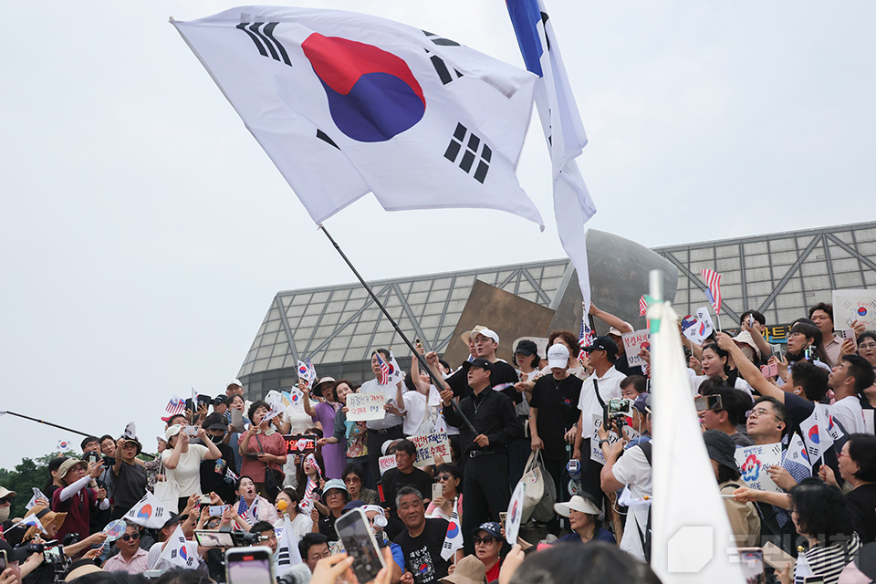 제목 노출 영역입니다 이미지