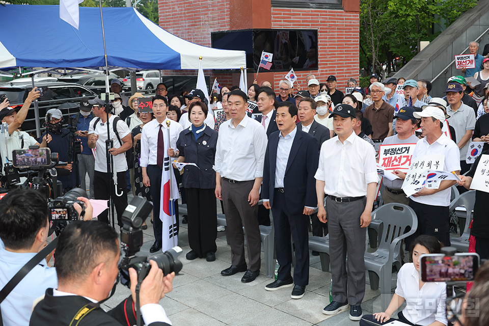 제목 노출 영역입니다 이미지