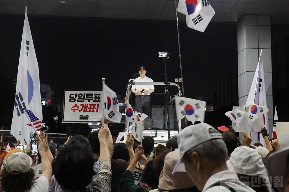 제목 노출 영역입니다 이미지