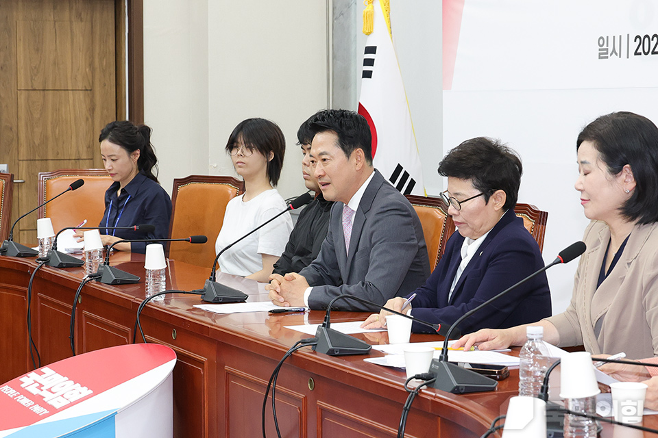제목 노출 영역입니다 이미지