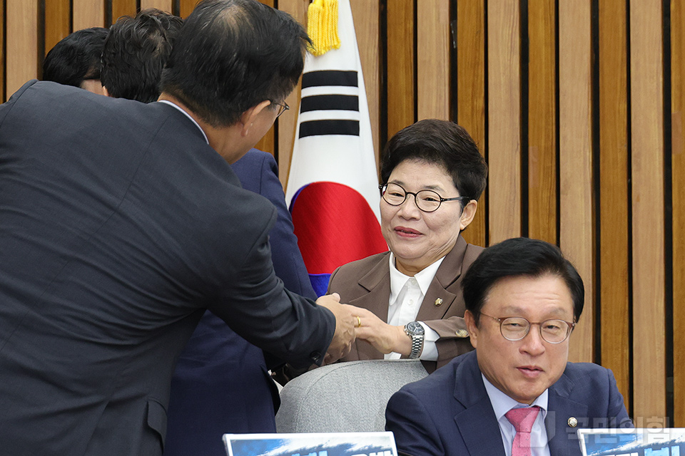 제목 노출 영역입니다 이미지