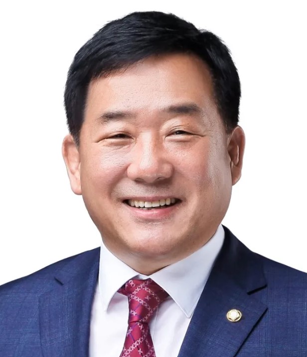 박성민